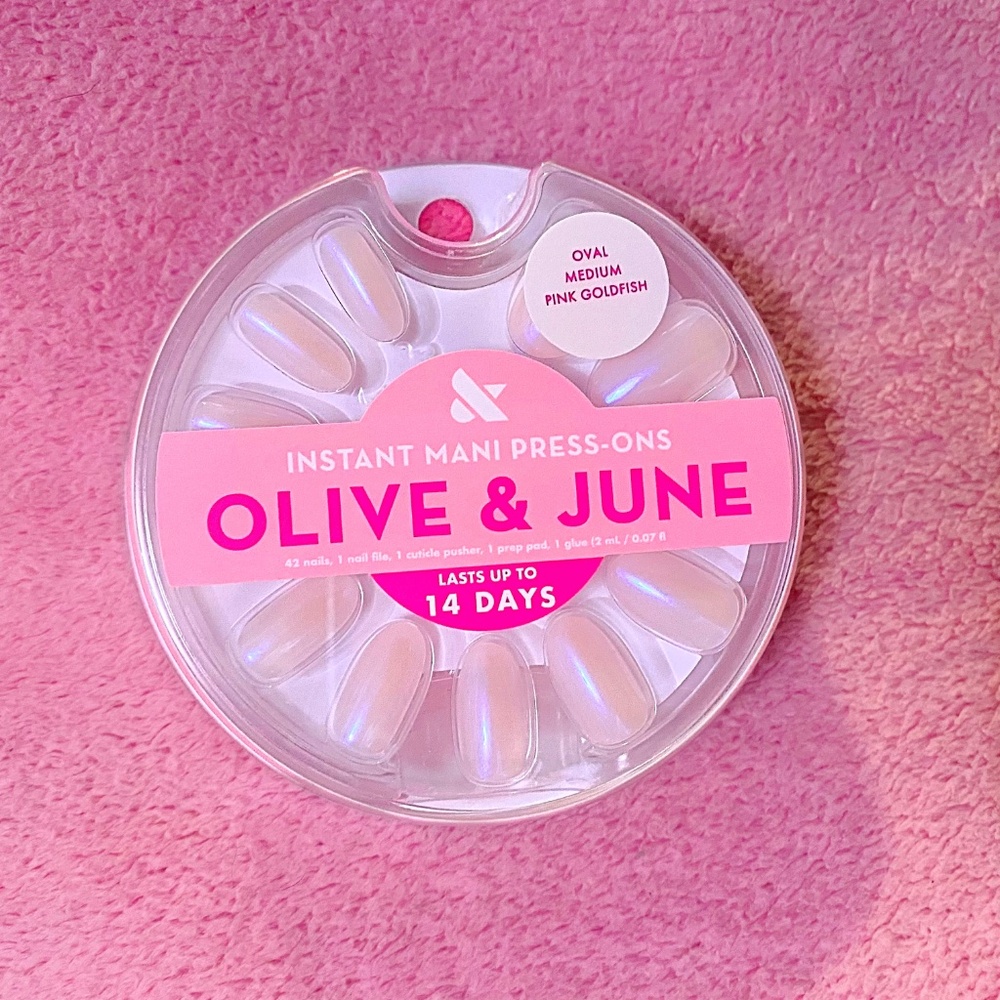 Olive & June Pink Goldfish Manicure Press-On Fake Nail Pearly White Oval Rainbow